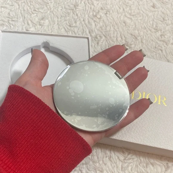 Christian Dior Pink Compact Mirror NIB - Picture 3 of 3